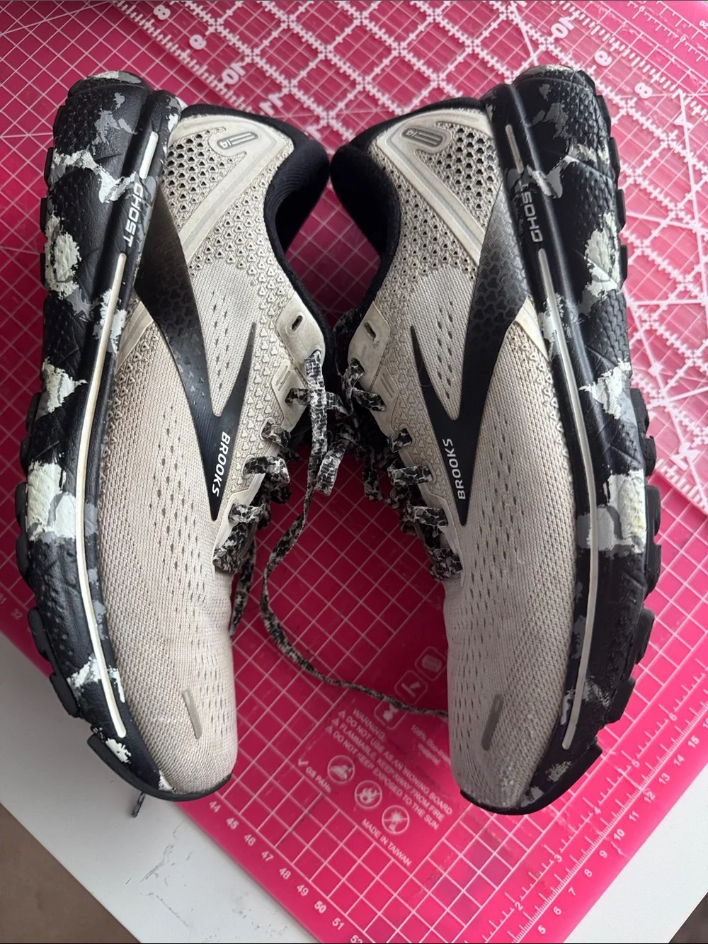 Brooks Women's Running Shoes - Beige and Black